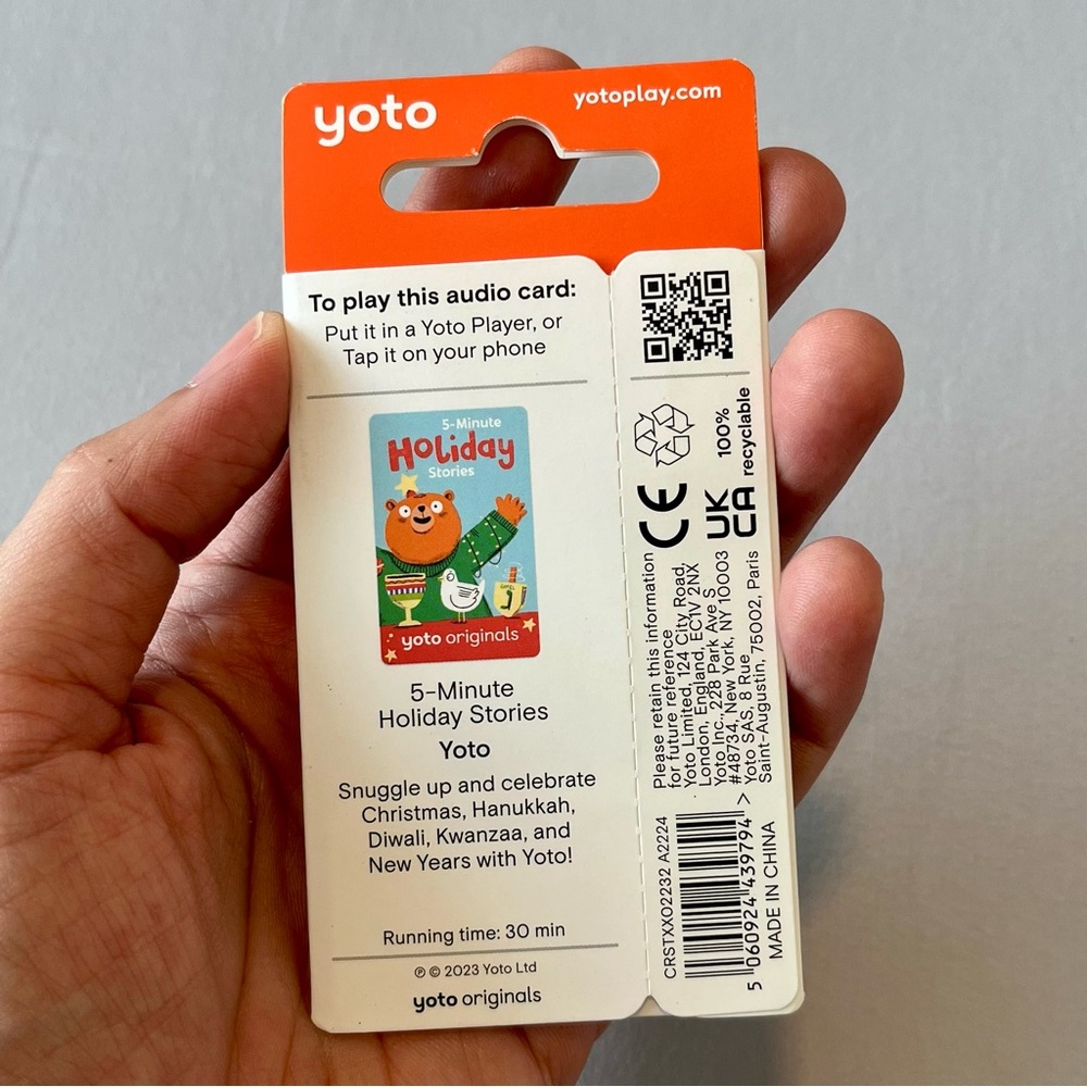 Yoto Originals 5-Minute Holiday Stories Audio Card Christmas, Hanukkah & more - Picture 2 of 2